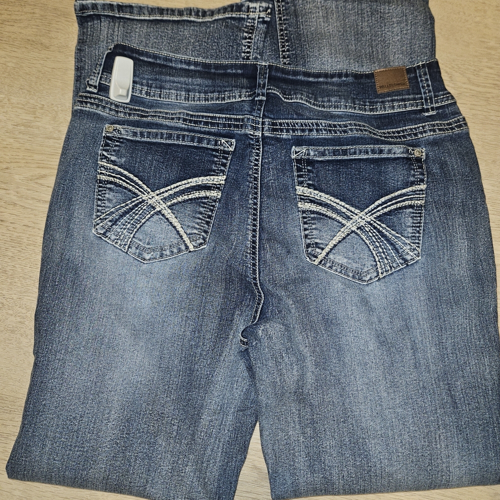 Wallflower Bootcut Jeans in Classic Blue